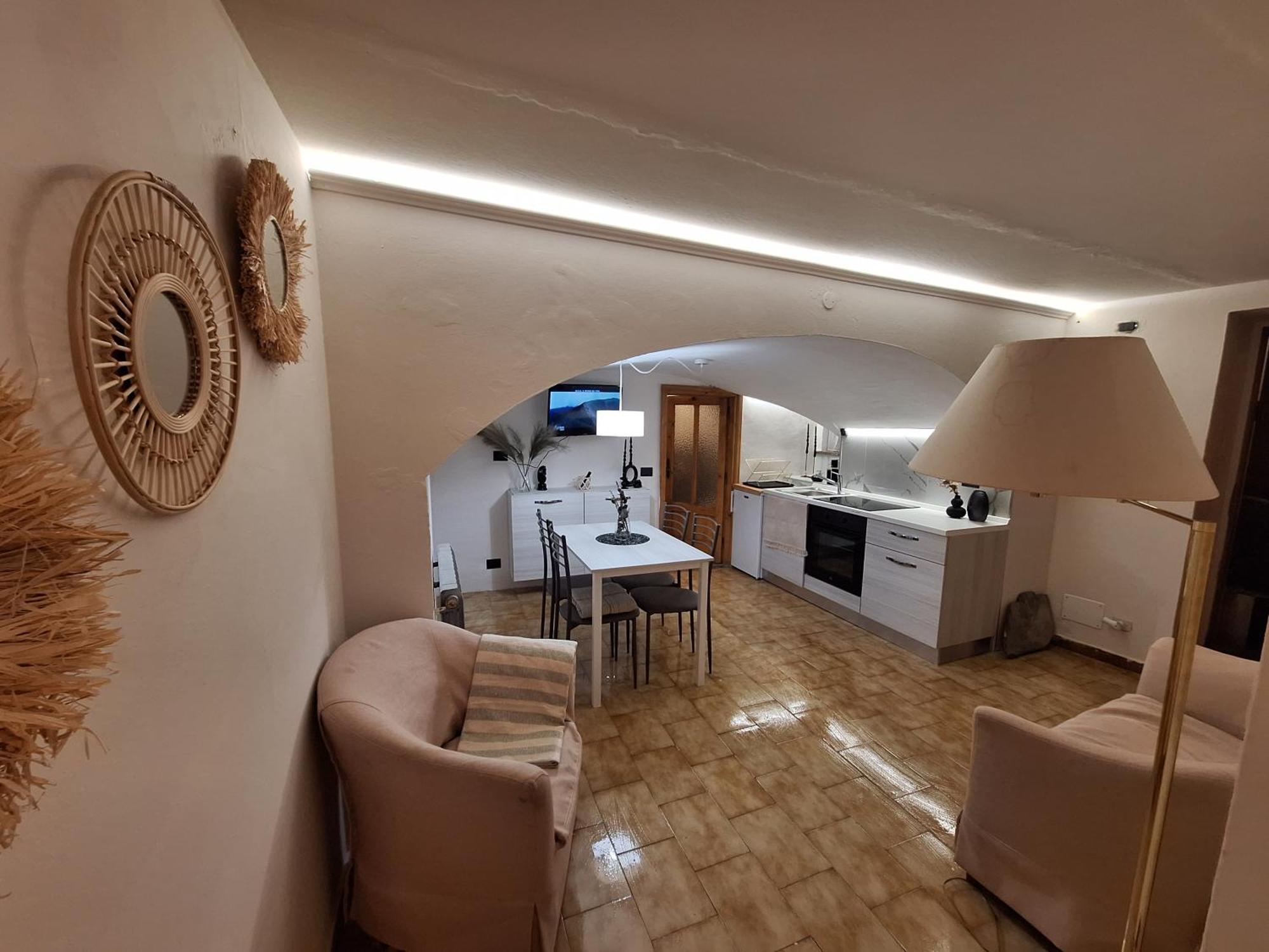La Casa Del Gigante Frassino Apartment Acceglio Bagian luar foto